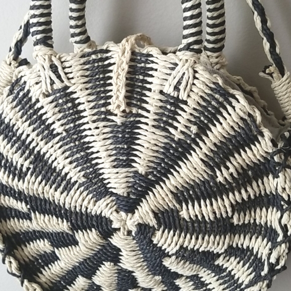 B o h o | Sole Society Round Wicker Purse/Bag - Picture 13 of 14